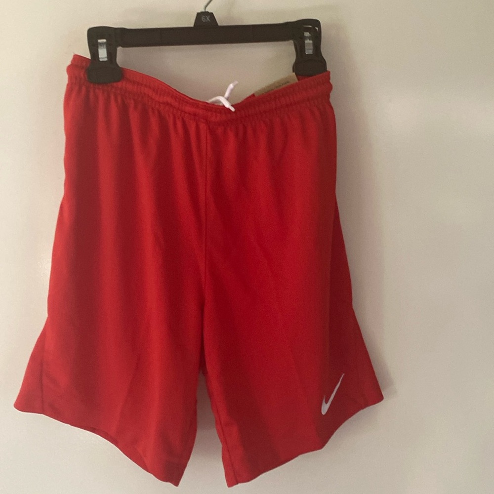 BNWT NIKE SHORTS Size M .